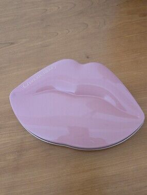 Charlotte Tilbury Tin